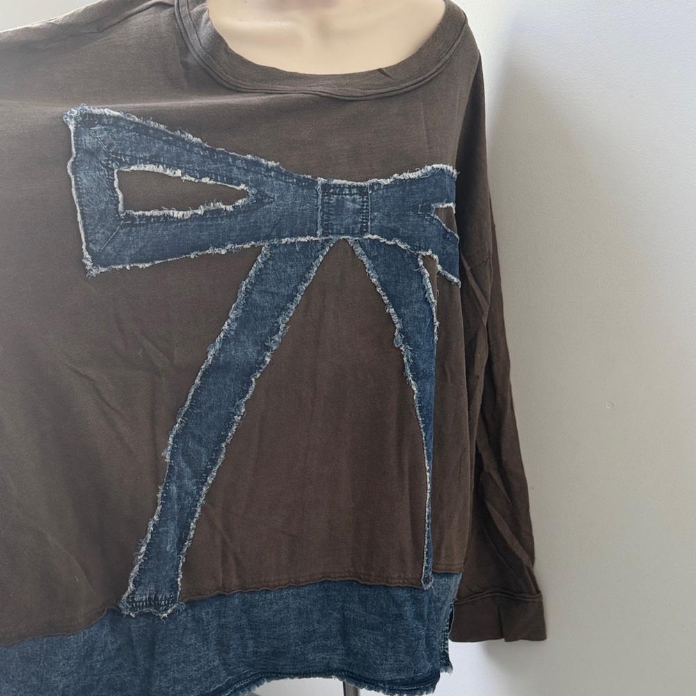 Blue Velvet XL Brown Long Sleeve Top with Distressed Denim Bow Detail w/ pockets - Picture 7 of 10